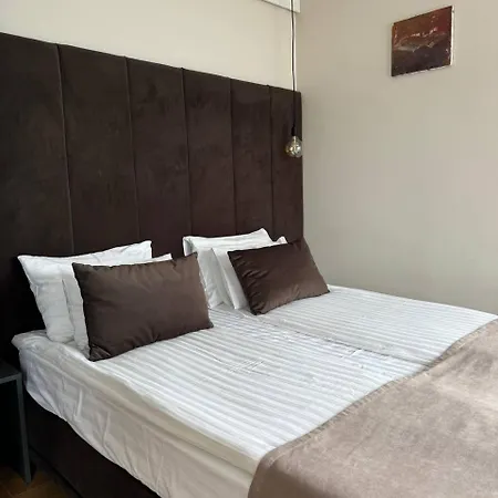 Nyaraló Grey Szlavszke